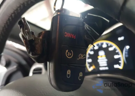 2019 Jeep Grand Cherokee Limited 4X4 z USA, uszkodzony, nr VIN 1C4RJFBG2KC778478